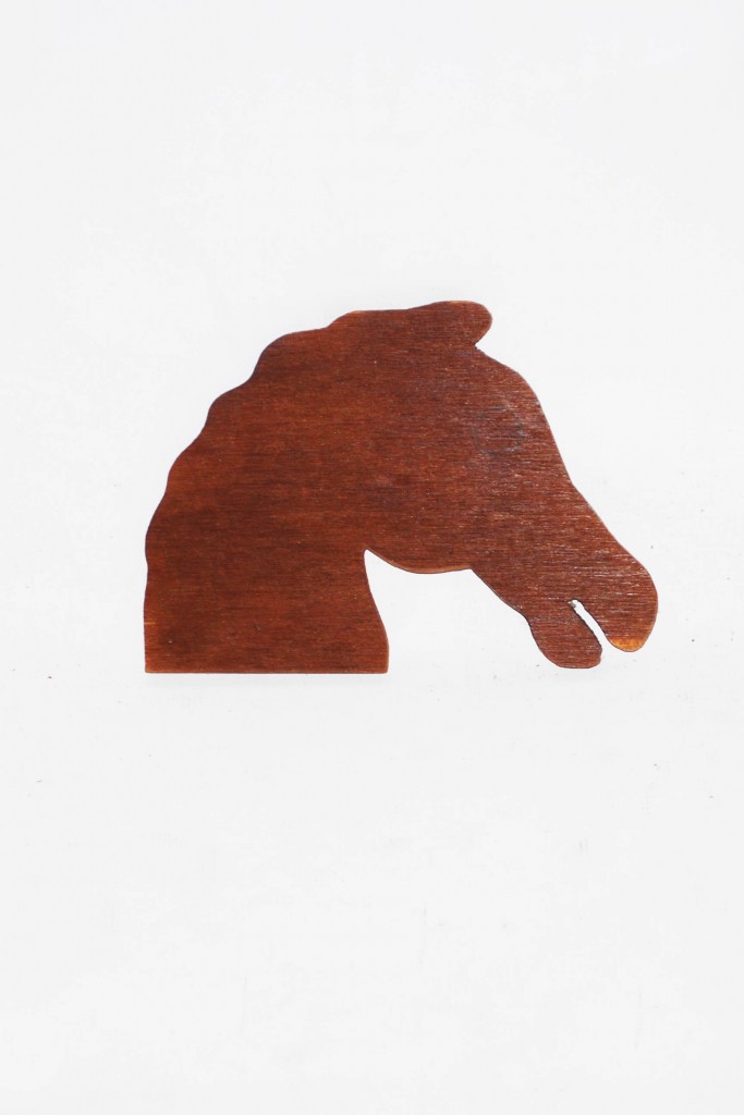 Horses Head (on Stand) (Centrepiece / 20cm H x 25cm W) Theme Prop Hire