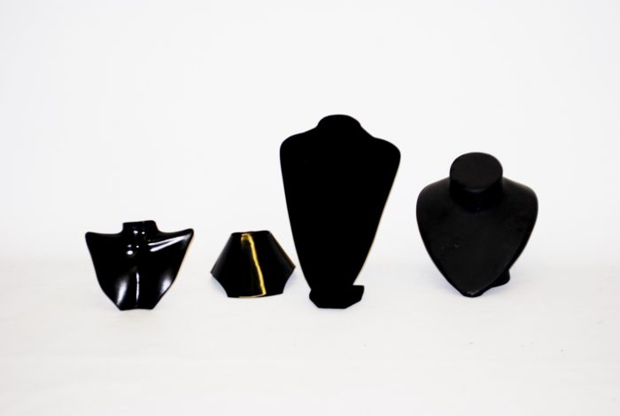 STEPHtornevelk28.DISPLAY BUSTS(FIBREGLASS:PLASTIC) 1